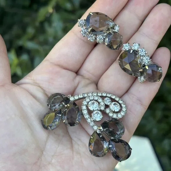 Vintage Rhinestone Brooch & Earrings Set Silver Tone Gray Clear Stones Open Back - Picture 7 of 8